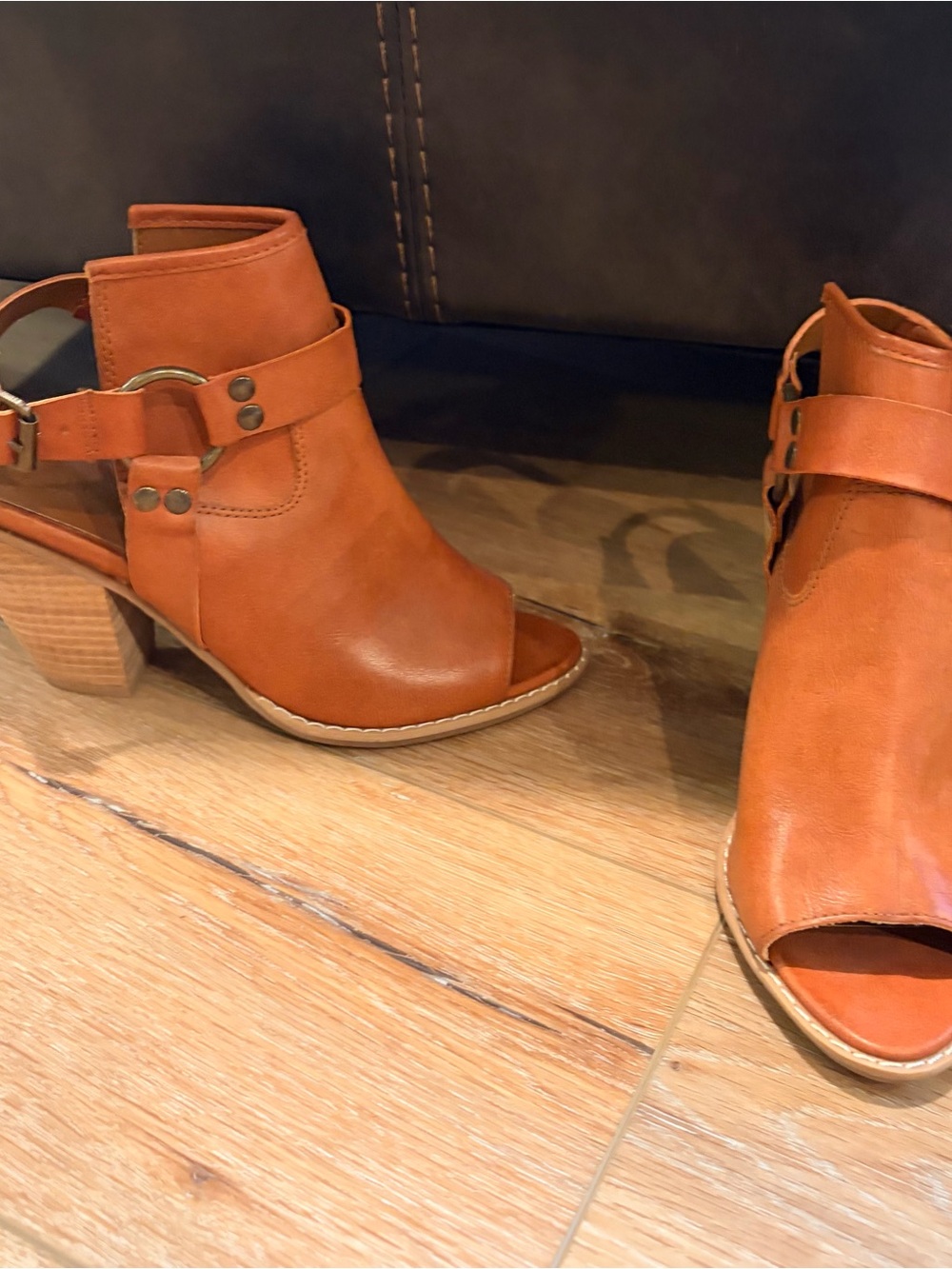 Dolce by Mojo Moxy Cognac Peep Toe Cutout Booties Size 7 NWT